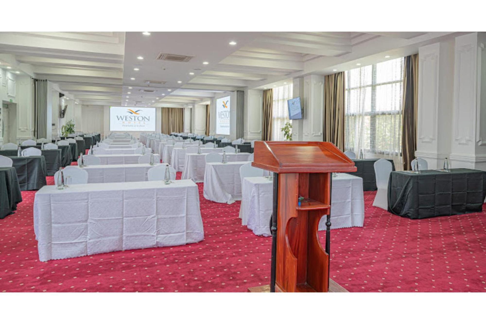 Weston Hotel Nairobi Extérieur photo