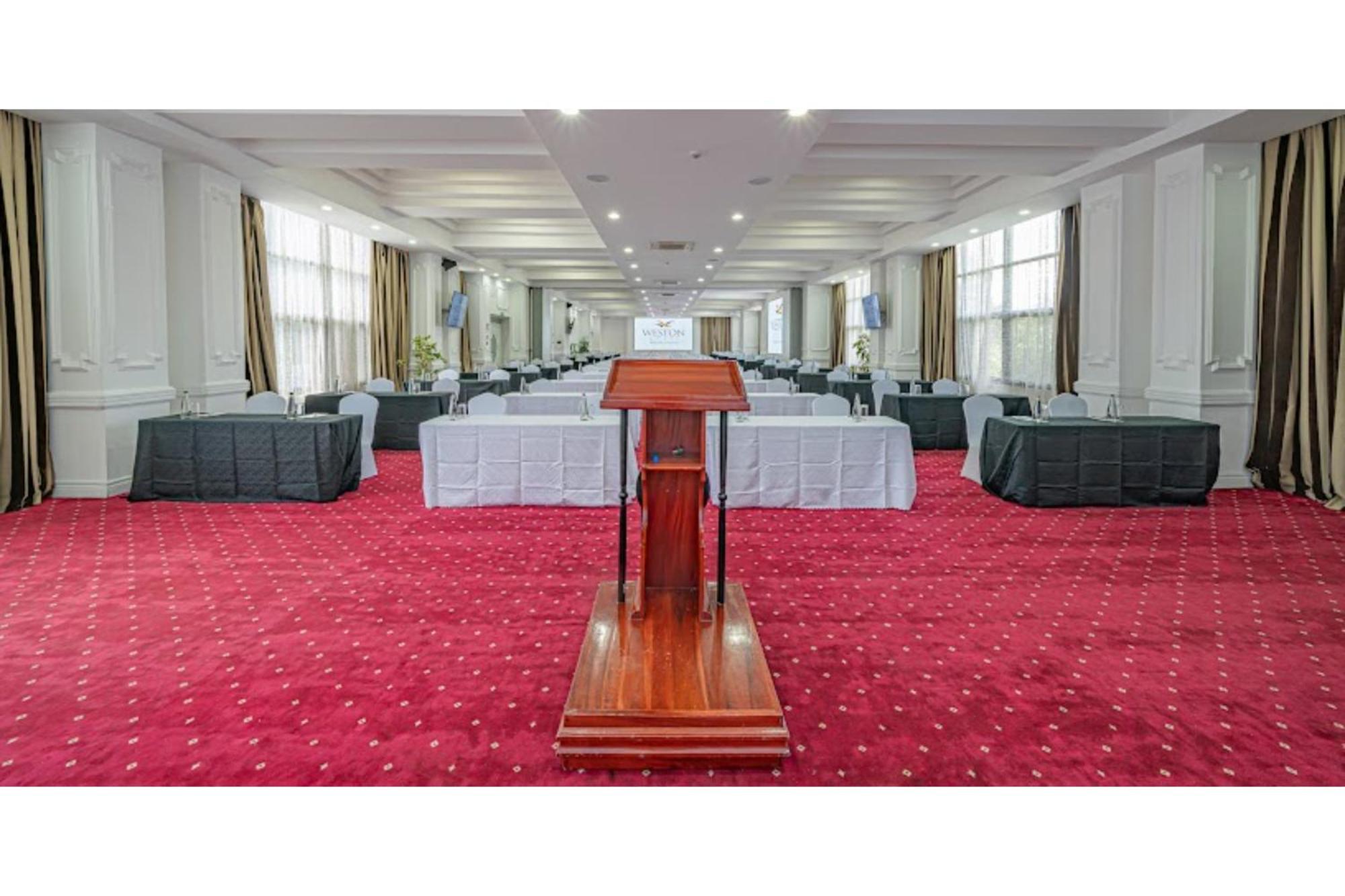Weston Hotel Nairobi Extérieur photo
